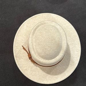 Hat with adjuster
